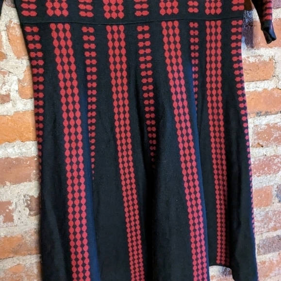 Danny & Nicole LP Red & Black Half Sleeve Sweater Dress w/ Flare Skirt‎ - Picture 3 of 12